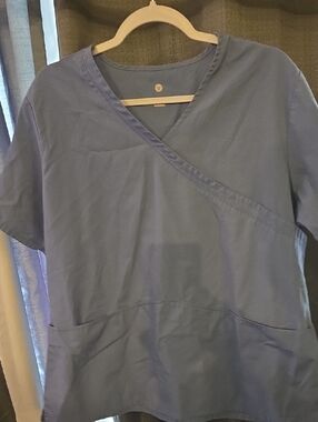 FUNDAMENTALS Womans Blue Scrub Top Size XL